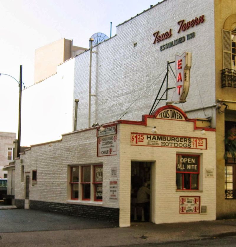 Texas Tavern, Roanoke's Tiny Chili Palace Texas Tavern, Roanoke's Tiny Chili Palace