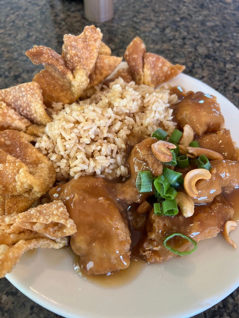 That Famous Cashew Chicken Everyone Argues About