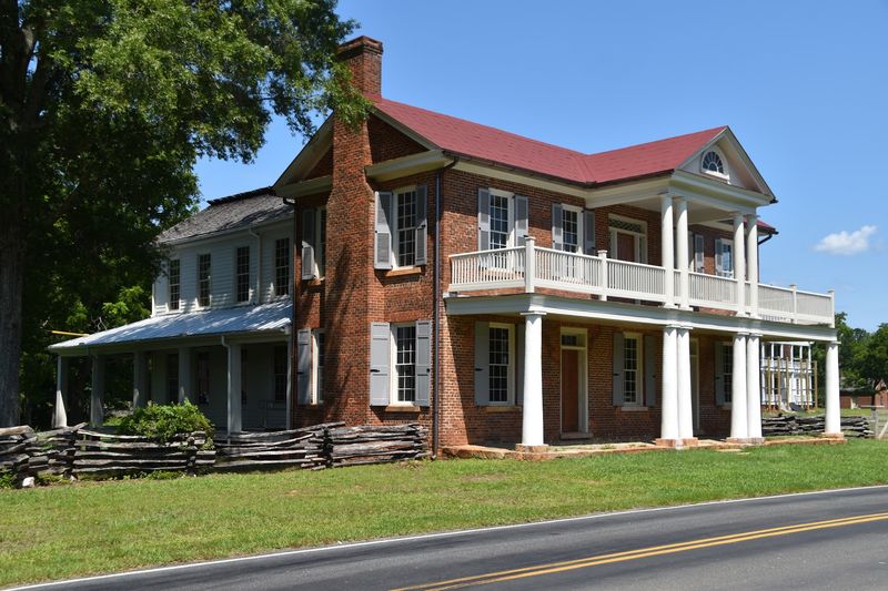 The Brick House and a Community That Kept Growing The Brick House and a Community That Kept Growing