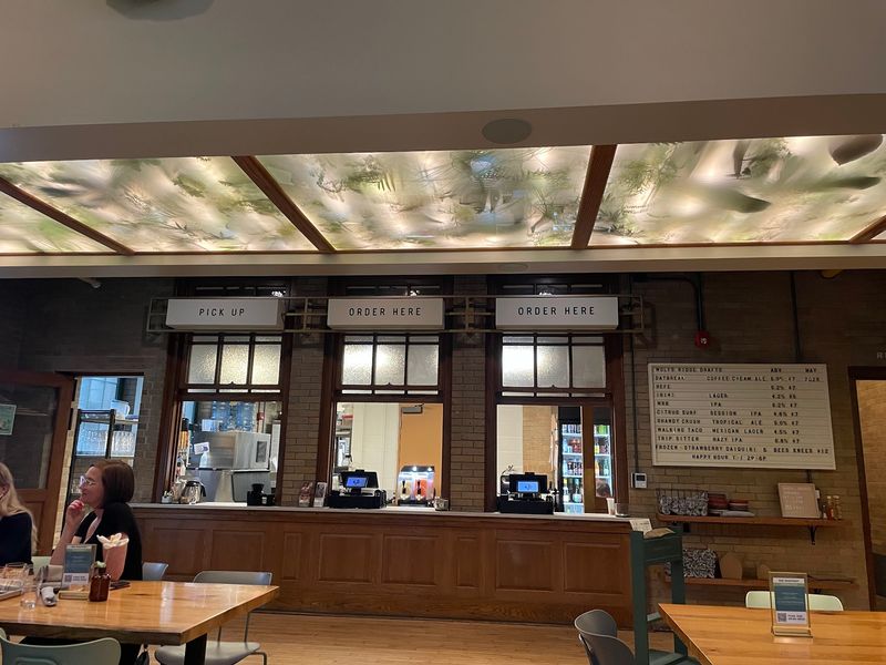 The Commons Downstairs Keeps Things Easy