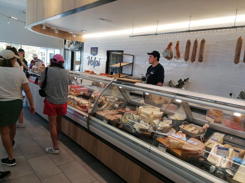 The Counter Where Sandwiches Happen The Counter Where Sandwiches Happen
