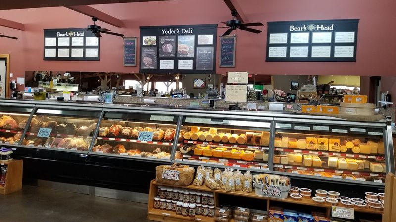 The Deli Counter Where Sandwiches Earn Their Reputation