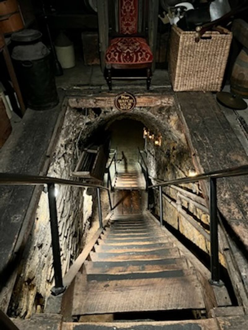 The Descent Into the Catacombs
