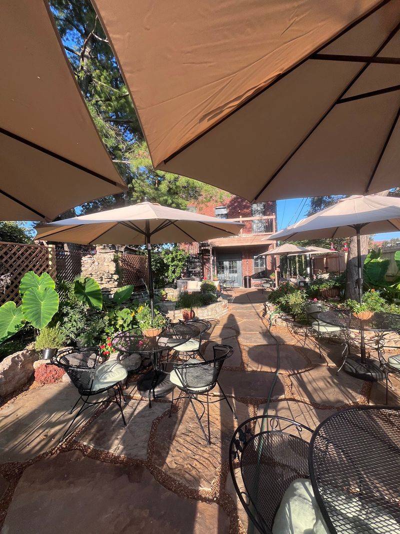 The Garden Patio That Steals The Show The Garden Patio That Steals The Show