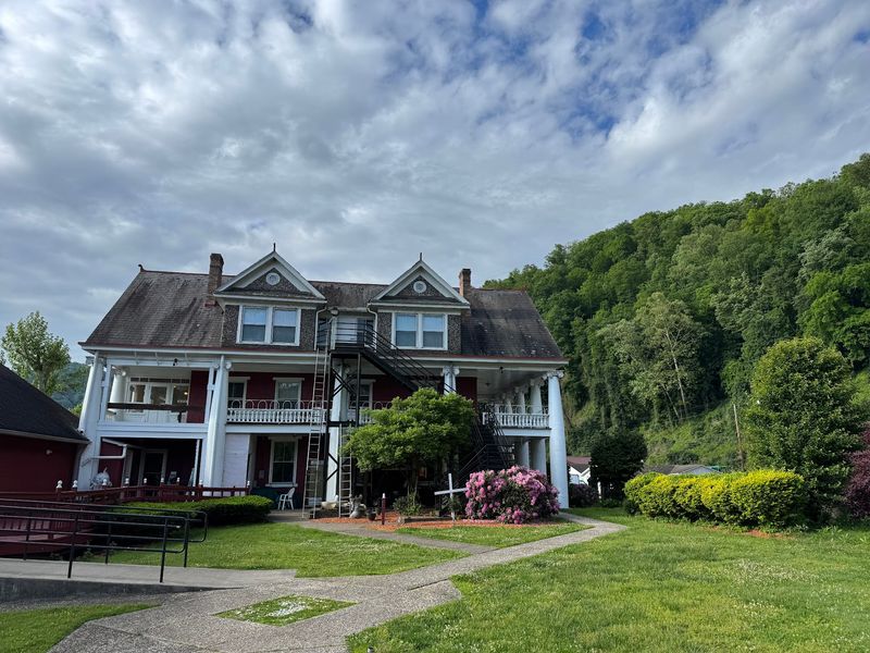 The Historic Glen Ferris Inn, Glen Ferris, WV The Historic Glen Ferris Inn, Glen Ferris, WV
