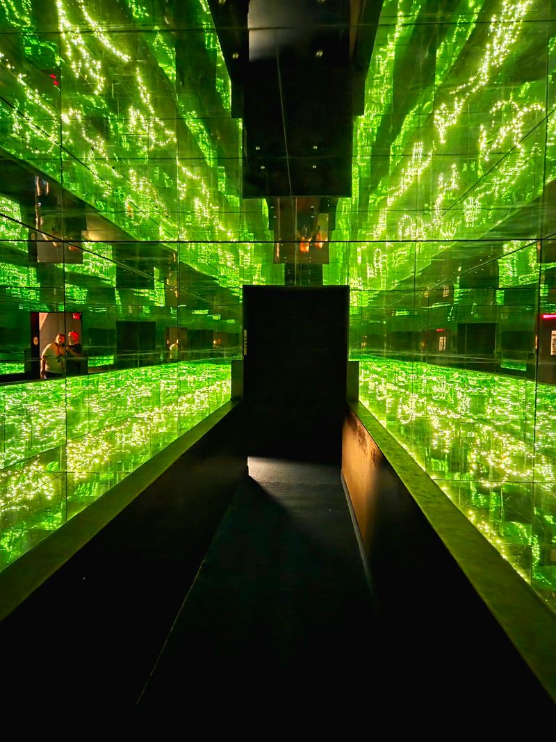 The Infinity Room and the Simulators Nobody Wants to Leave The Infinity Room and the Simulators Nobody Wants to Leave