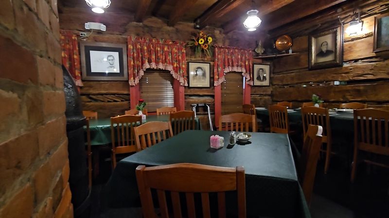 The Log Inn, Haubstadt The Log Inn, Haubstadt
