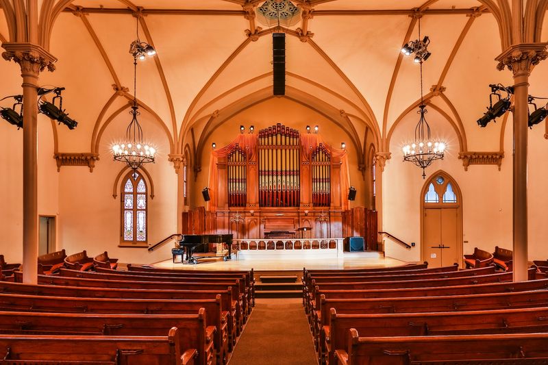 The Mighty Pipe Organ Up Front The Mighty Pipe Organ Up Front