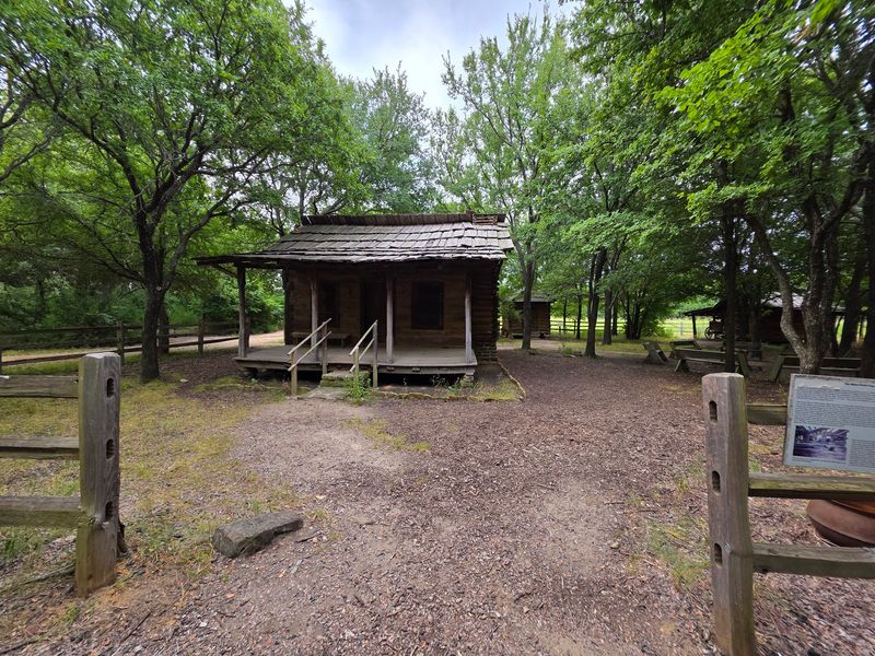 The Minor-Porter Log Home and Its 1870s Story The Minor-Porter Log Home and Its 1870s Story