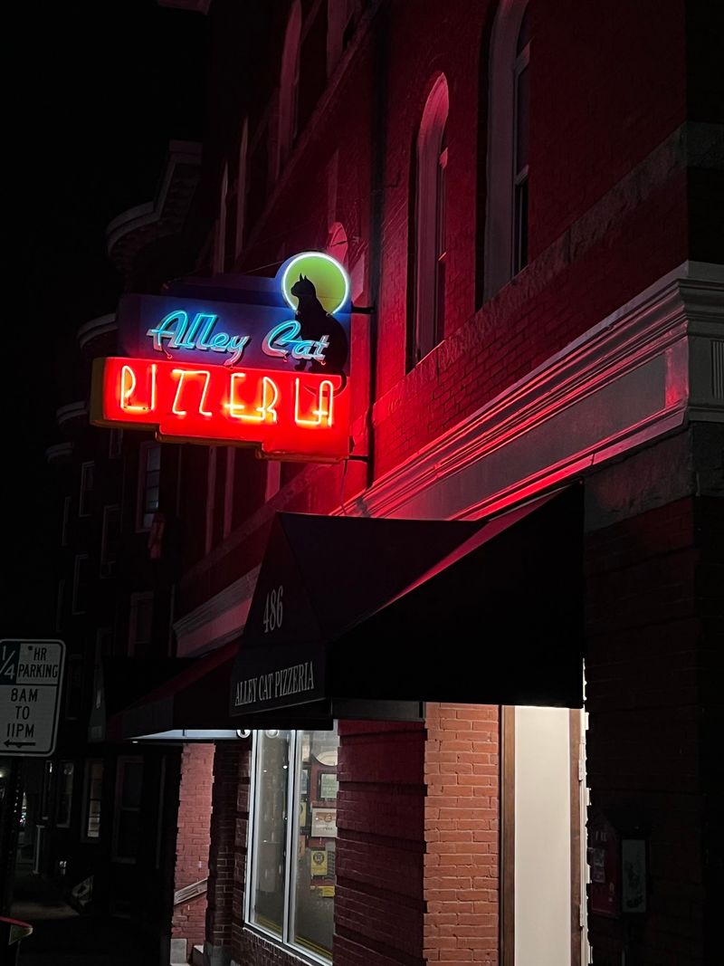 The Neon Sign That Stops You Mid Stroll The Neon Sign That Stops You Mid Stroll