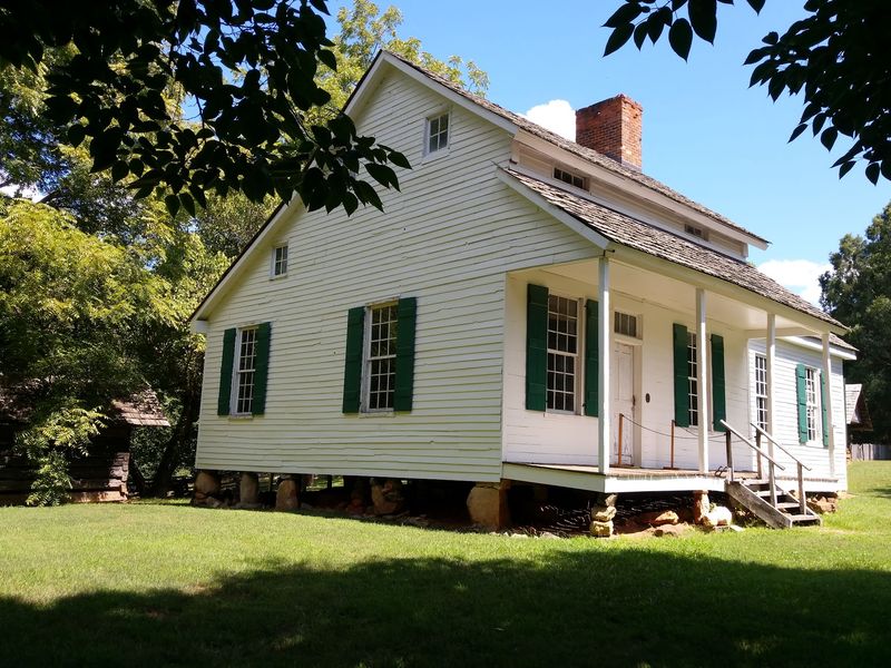 The Revolutionary House and a Mother Who Would Not Talk The Revolutionary House and a Mother Who Would Not Talk
