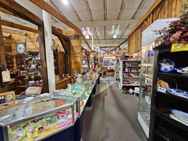 The Shenandoah Antiques Barn, Weyers Cave, Virginia