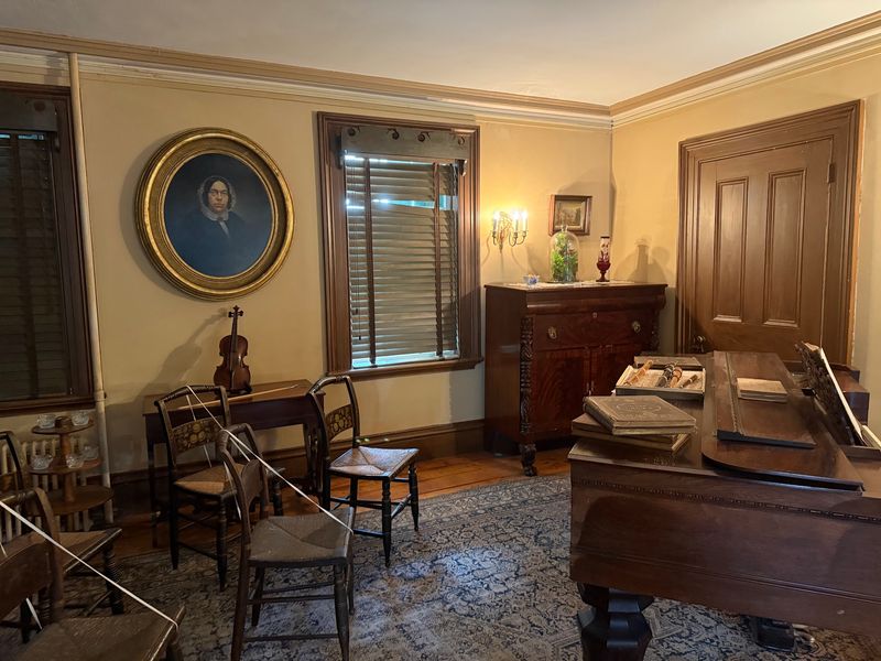 The Vail Homestead and Its Federal Style Charm