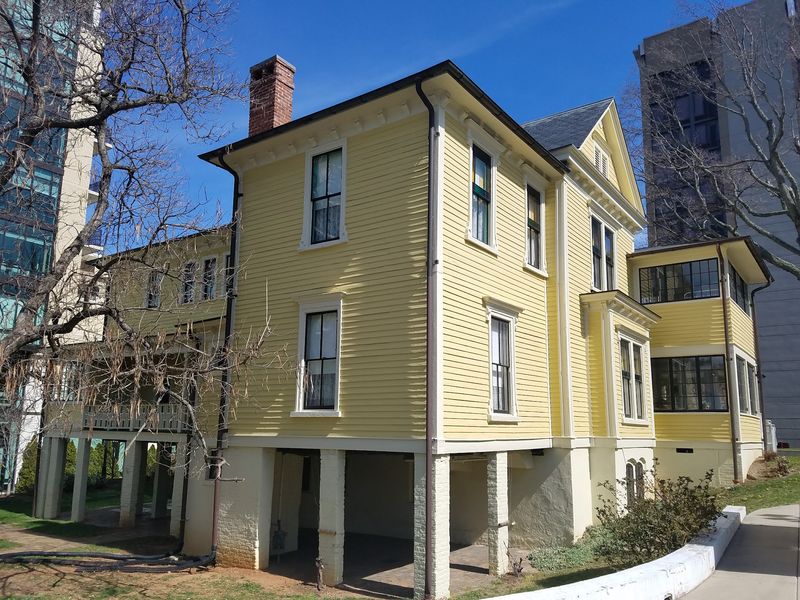 Thomas Wolfe Memorial, the Boardinghouse That Became a Novel