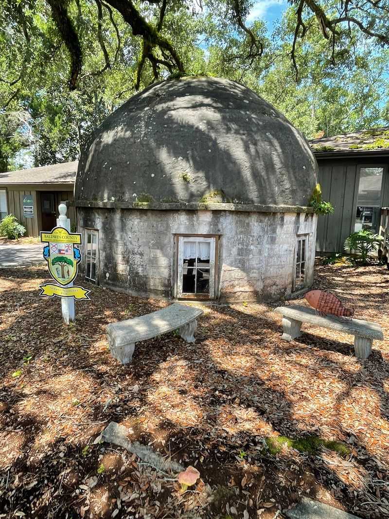 Tolstoy Park, The Round Hut A Dying Man Built