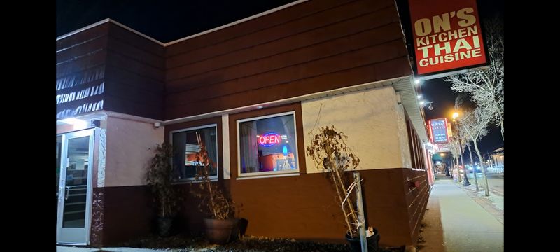 Ton's Kitchen, St. Paul