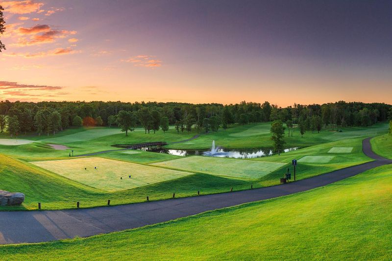 Two Championship Golf Courses in the Pines