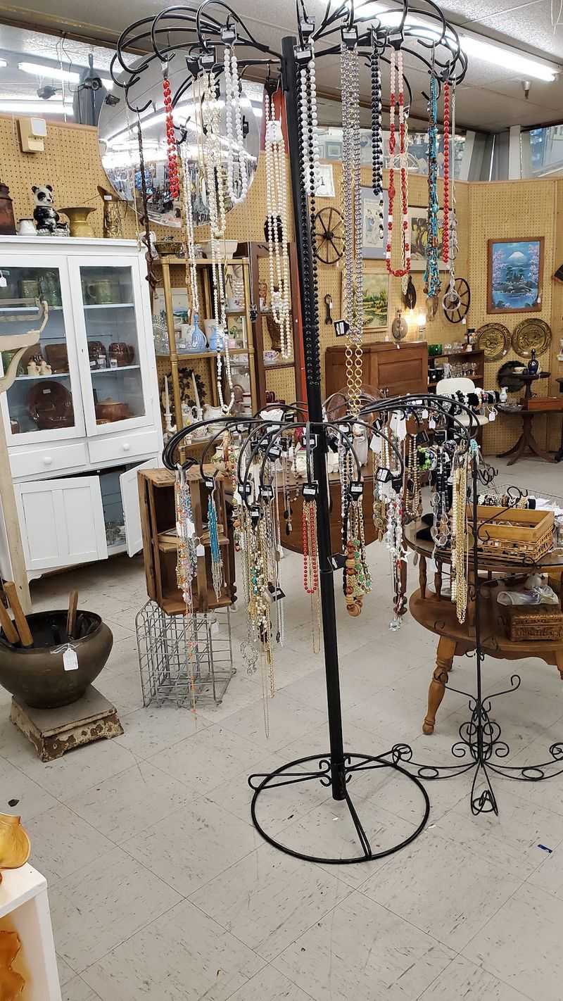 Vintage Clothing and Accessories Steal the Spotlight