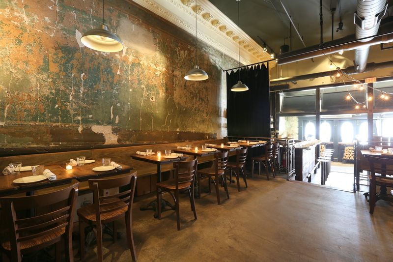 Warm Wood, Soft Light and a Cozy Buzz