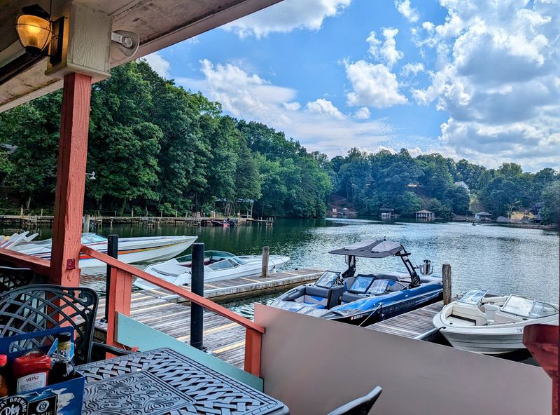 Waterfront Dining Docks Draw A Fall Rush