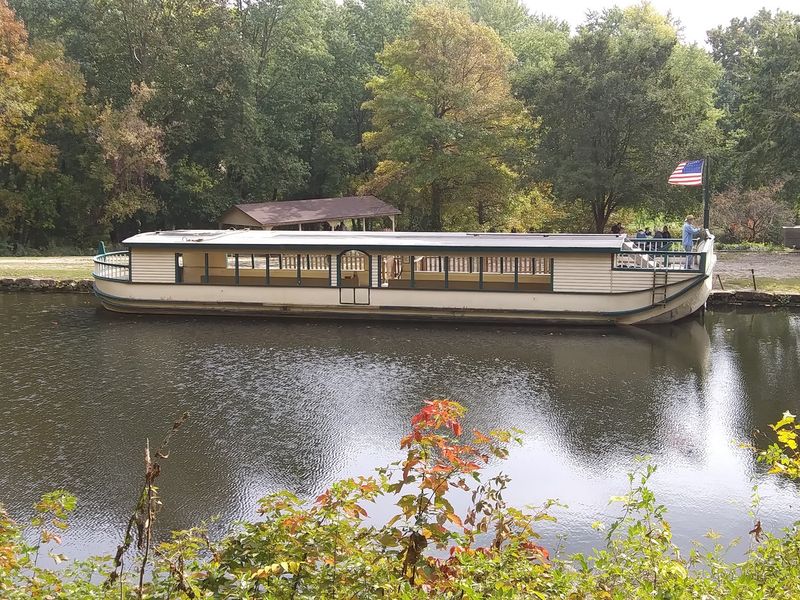 When the Railroad Rolled In, the Canal Went Quiet When the Railroad Rolled In, the Canal Went Quiet