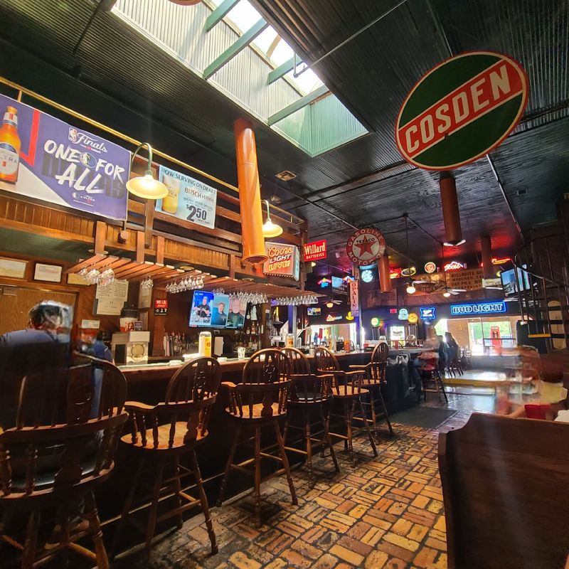 Why This Old Garage Still Tastes Like Texas Why This Old Garage Still Tastes Like Texas