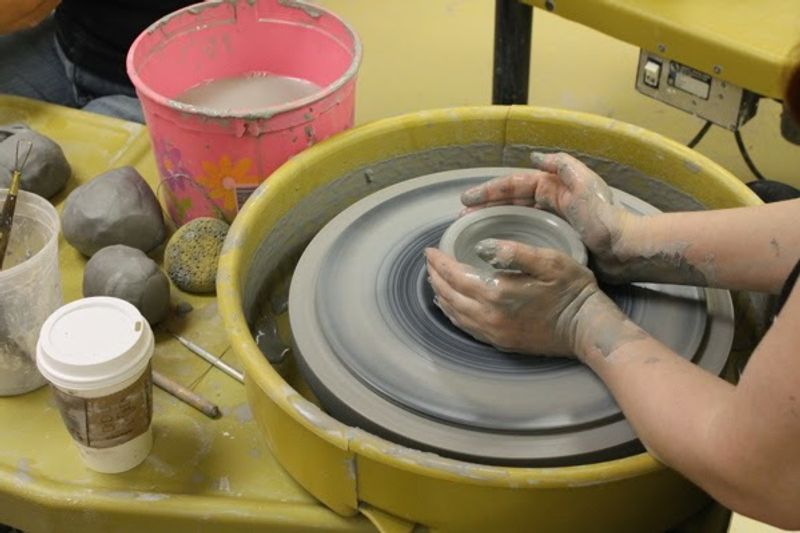 Zenclay Pottery Studio Zenclay Pottery Studio