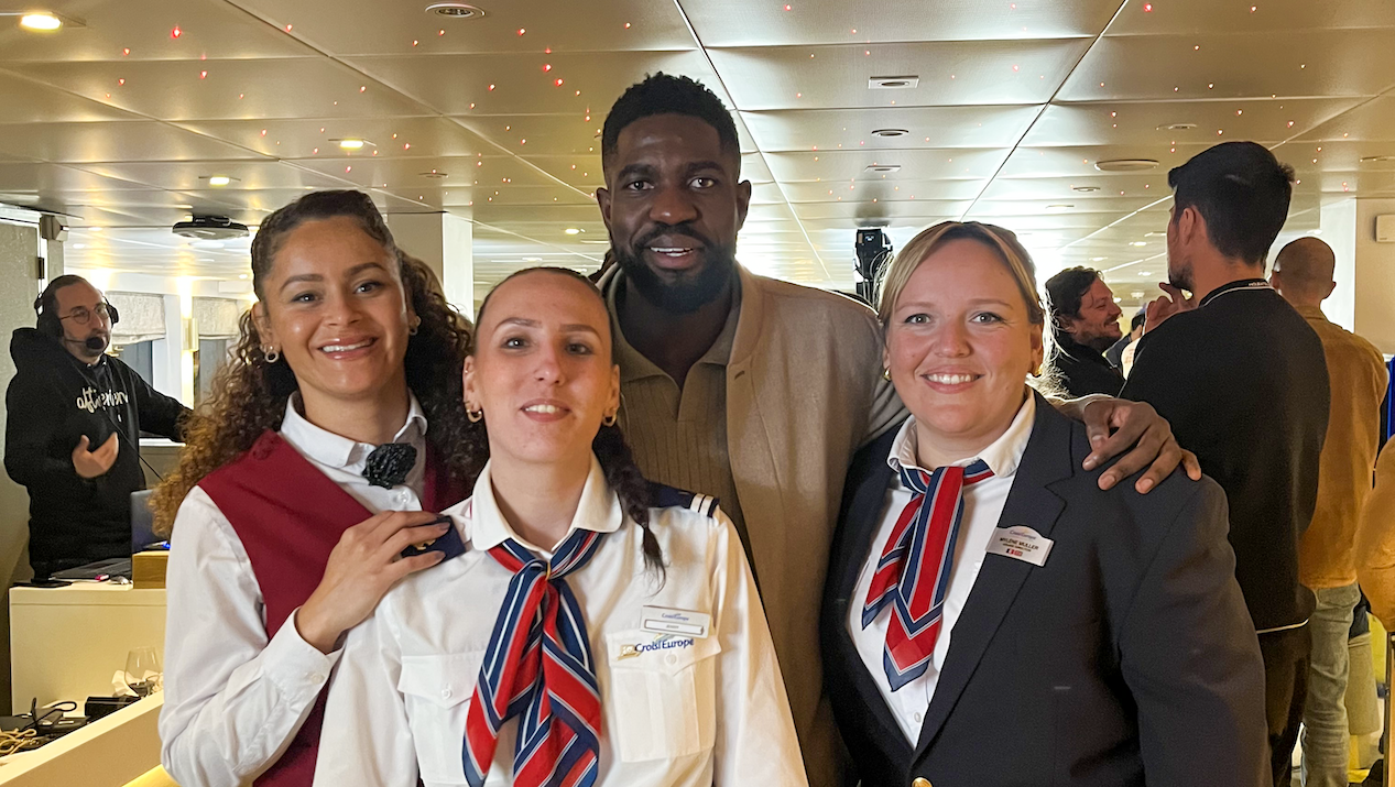 Crew and onboard guides are ready to serve you with a smile. Photo c. CroisiEurope Crew and onboard guides are ready to serve you with a smile. Photo c. CroisiEurope