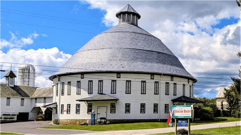 A Barn Without Corners Is Even Cooler Than It Sounds