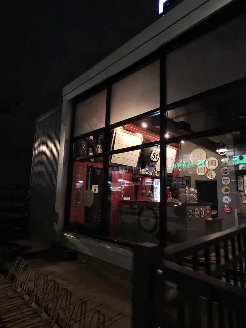 A Building That Still Hums With Old Road Trip Charm
