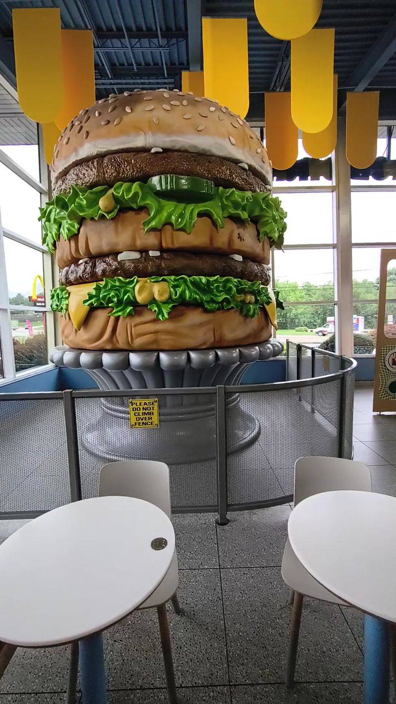 A Burger That Towers Over the PlayPlace A Burger That Towers Over the PlayPlace