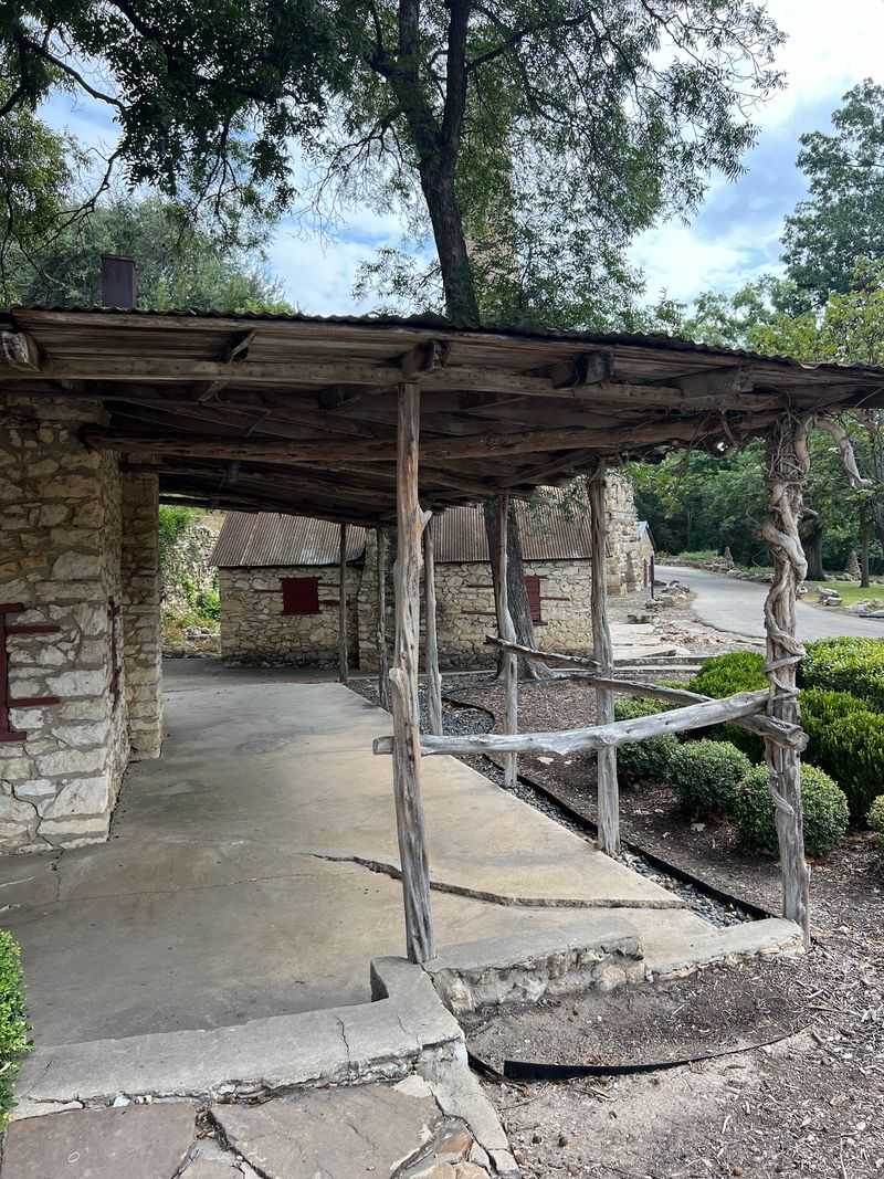 A Capitol Connection Gives These Ruins Bragging Rights