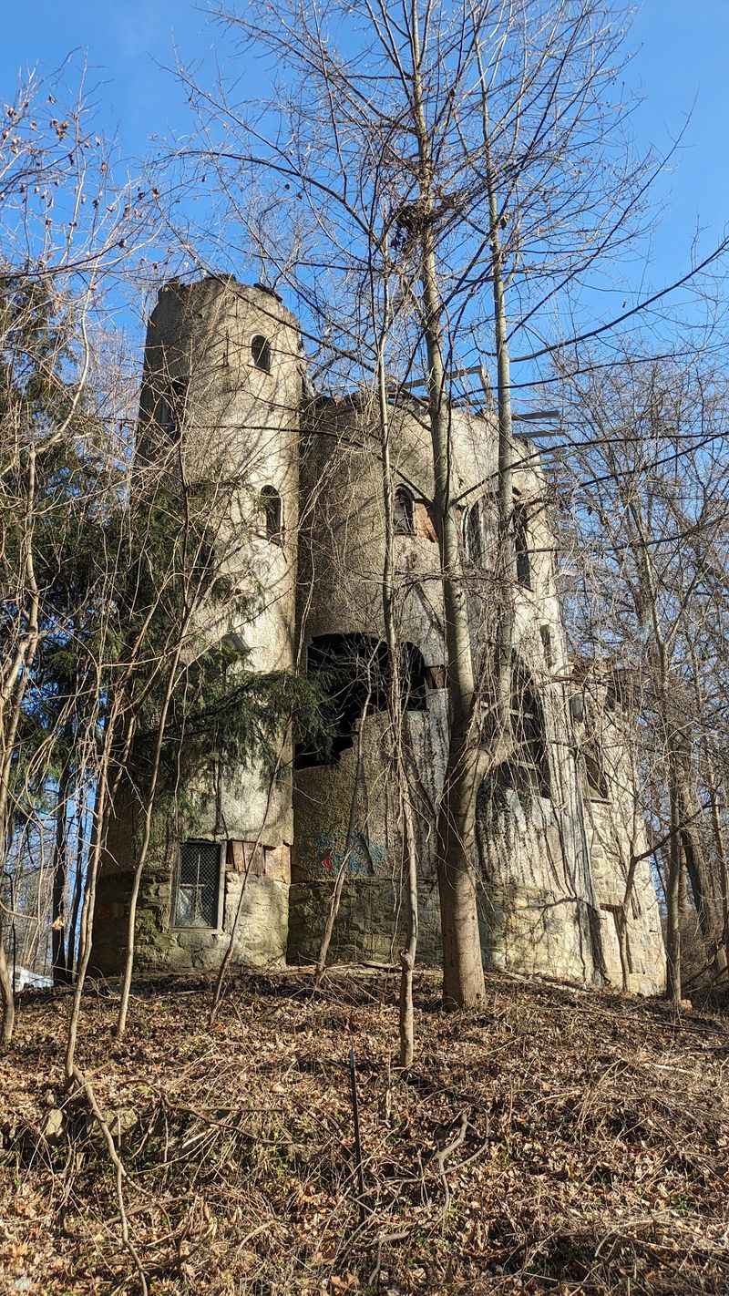 A Castle, a Mission, and a Bungalow Round Out the World Tour A Castle, a Mission, and a Bungalow Round Out the World Tour