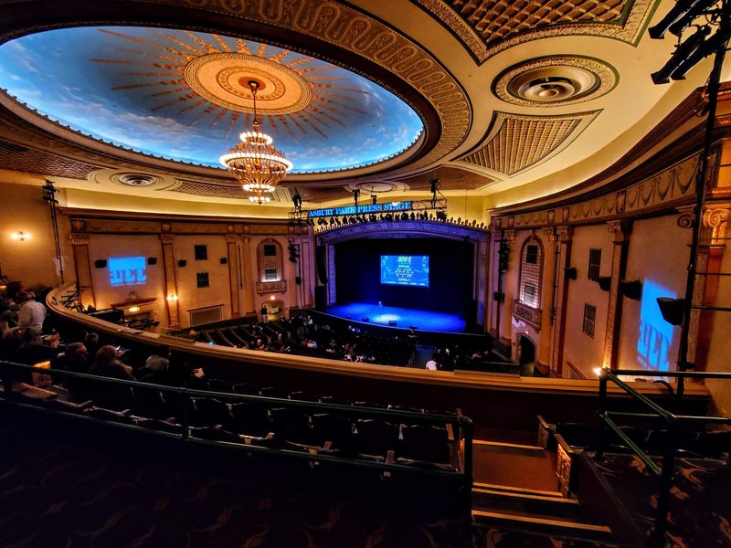 A Century-Old Stage Is Throwing Itself One Swanky Party A Century-Old Stage Is Throwing Itself One Swanky Party