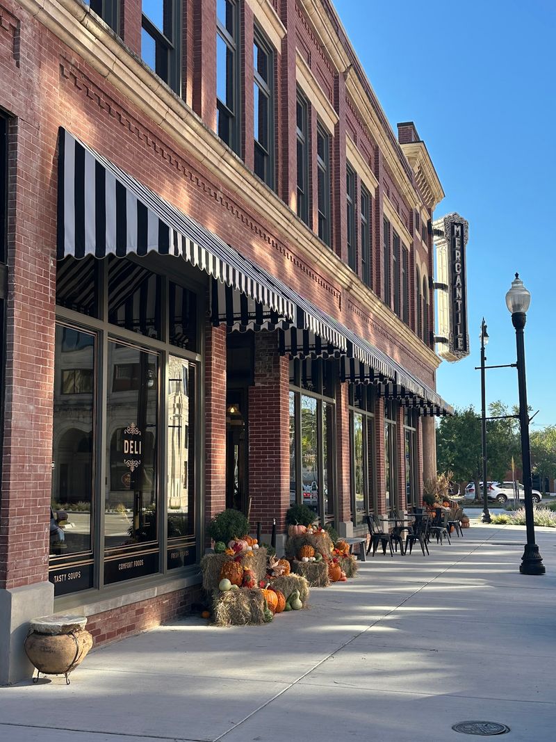 A Century-Old Storefront With a Famous Name