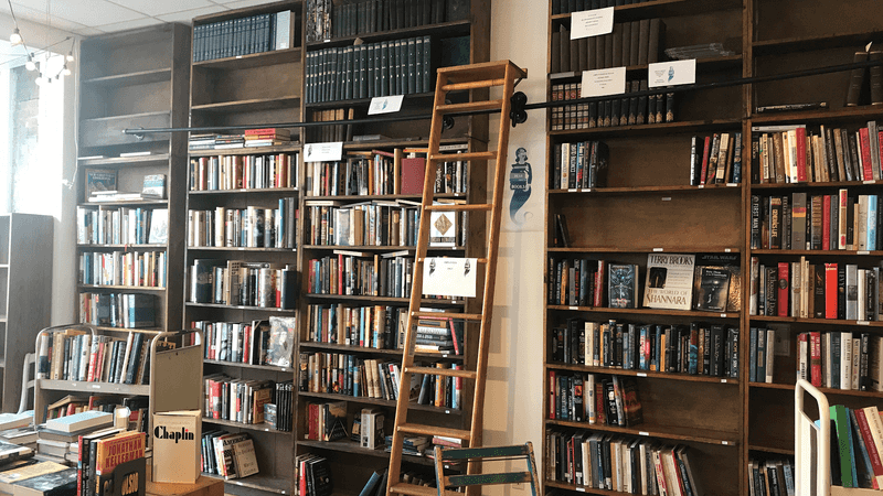 A Chemistry Professor Swapped Lab Coats for Bookshelves
