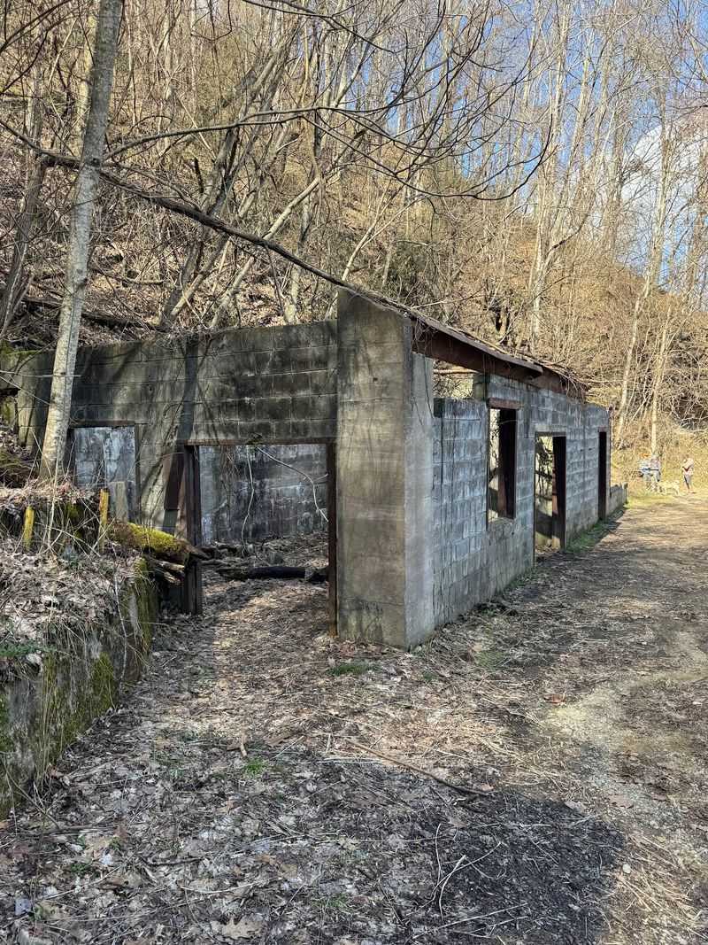 A Coal Camp Clinging To The Side Of The New River Gorge A Coal Camp Clinging To The Side Of The New River Gorge