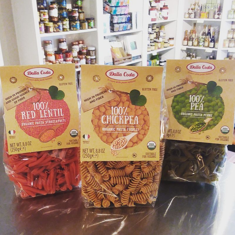 A Cozy Shop Where Snacking Turns Into A Hobby A Cozy Shop Where Snacking Turns Into A Hobby