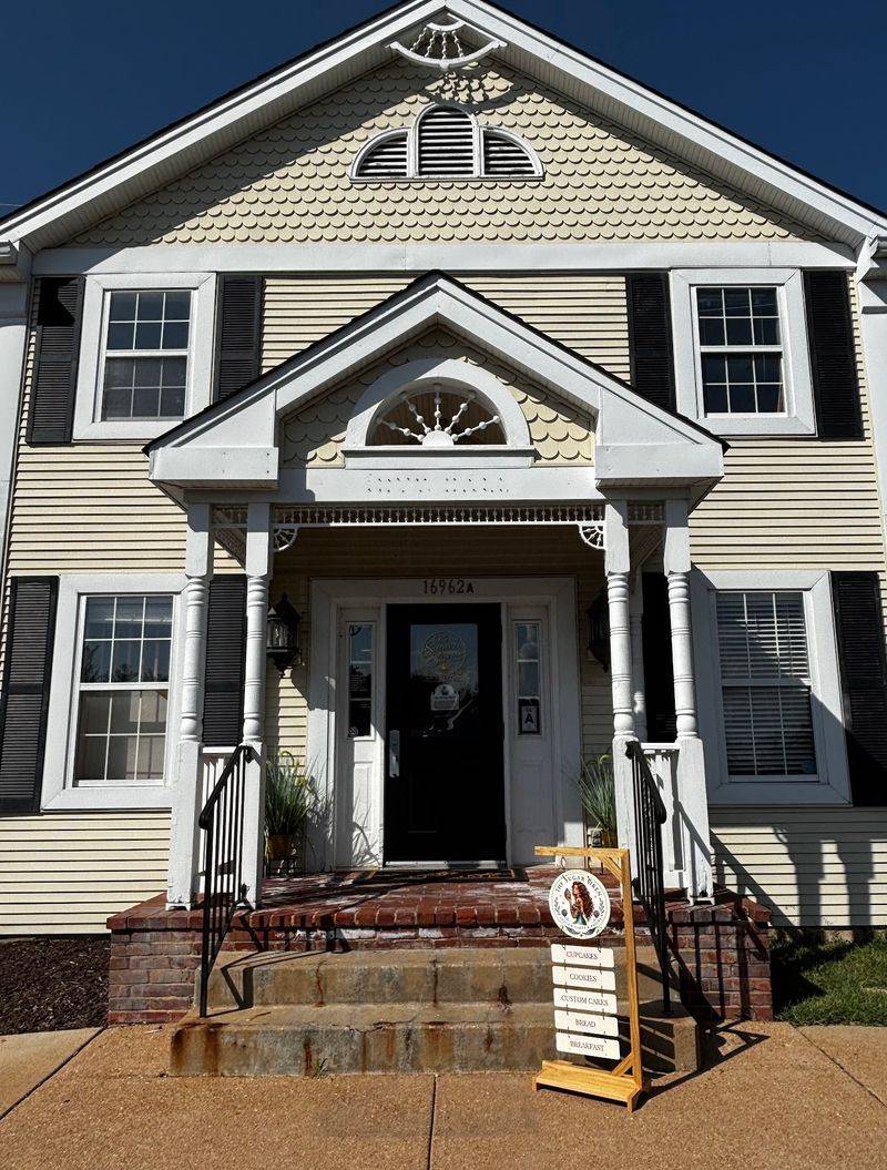 A Cozy Veteran-Owned Spot With Room To Sit