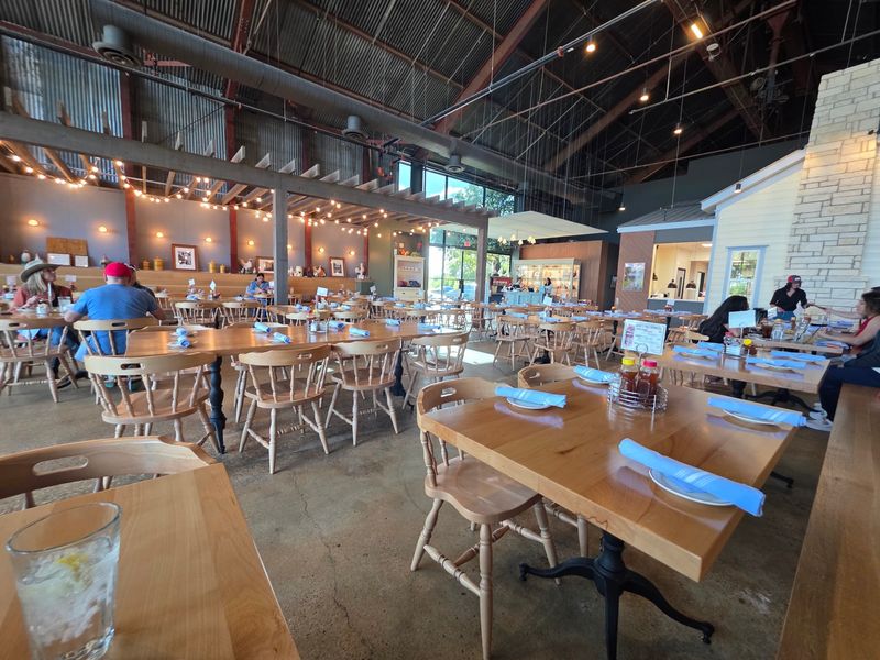 A Dining Room Designed To Feel Like Her House A Dining Room Designed To Feel Like Her House