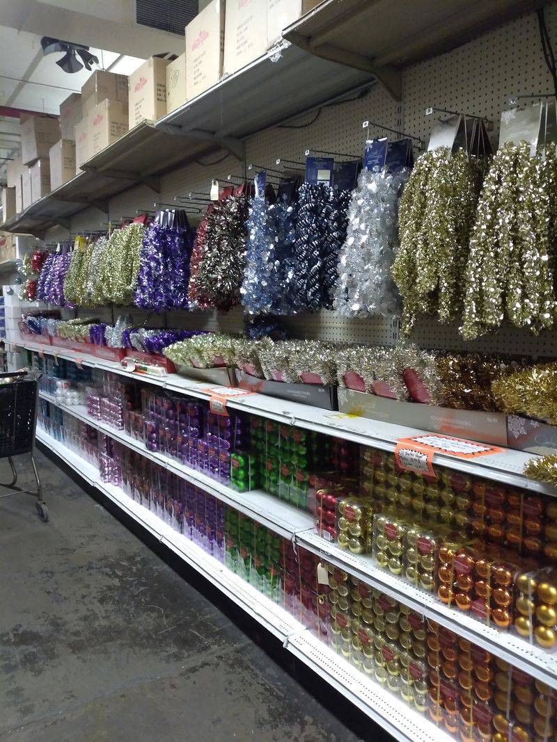 A Factory Floor That Swaps Machines for Tinsel