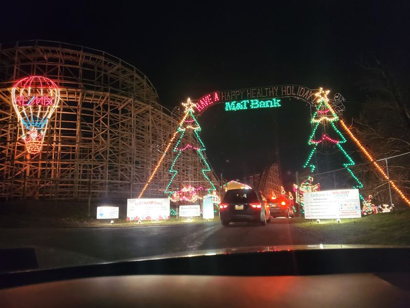 A Famous Old Coaster Keeps Watch Over the Fun
