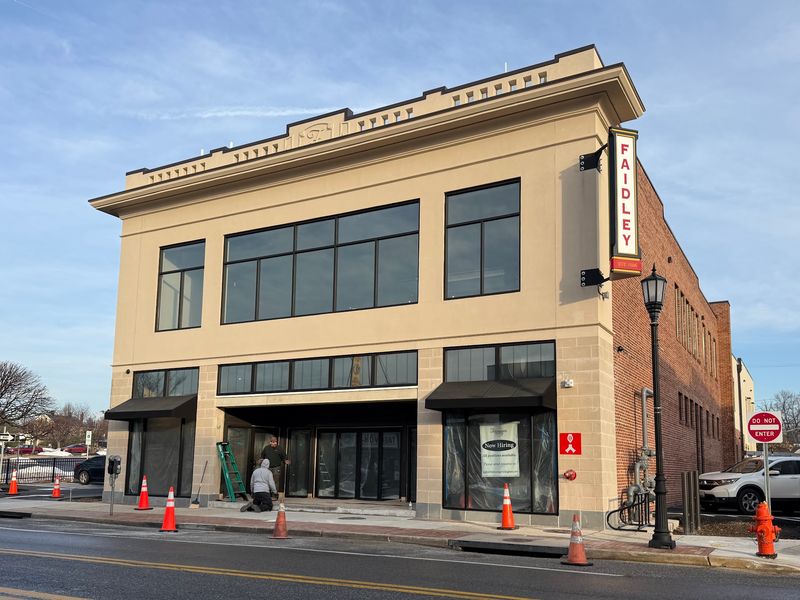 A Famous Seafood Family Finally Opened a New Chapter