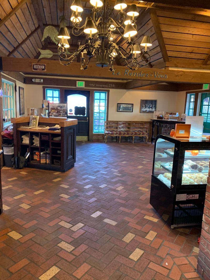 A Handy Stop for Road Trippers and Shoppers