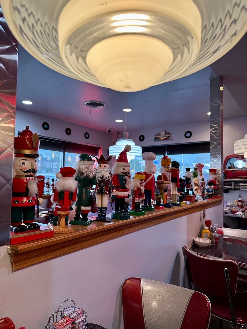A Jukebox and Thousands of Tiny Soldiers
