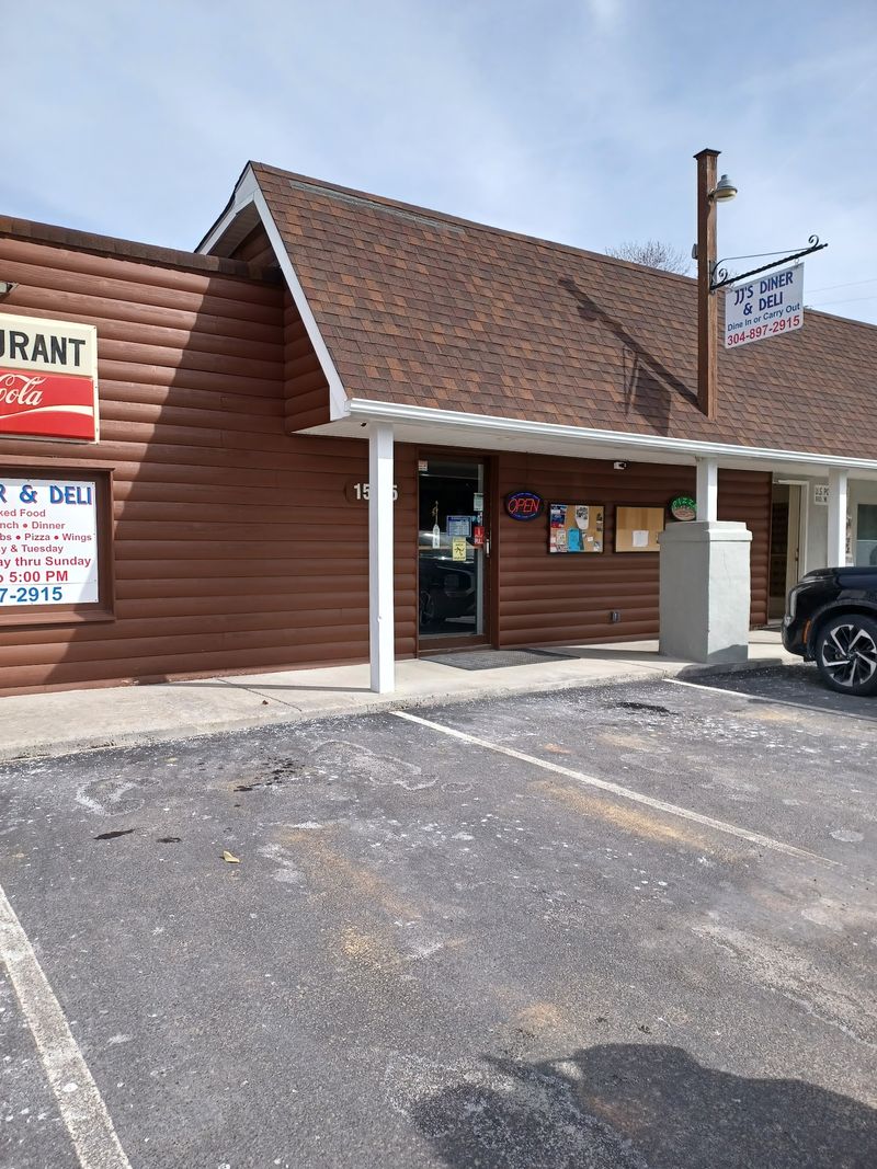 A Little Country Diner You Could Easily Blink And Miss A Little Country Diner You Could Easily Blink And Miss