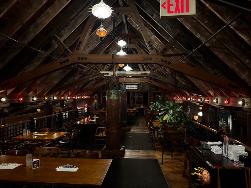 A Pioneer Farm Holds Its Ground in Tech Country