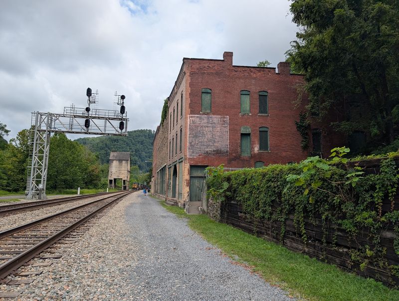 A Railroad Town Tucked Deep in the Gorge A Railroad Town Tucked Deep in the Gorge