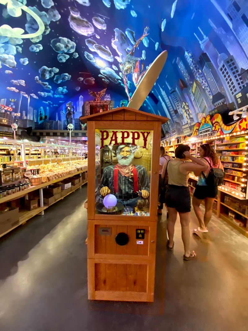 A Robot Band Plays Oldies While You Shop