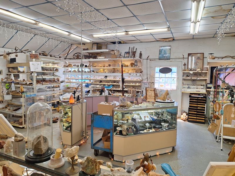 A Rock Shop Tucked Into Southern Oklahoma A Rock Shop Tucked Into Southern Oklahoma